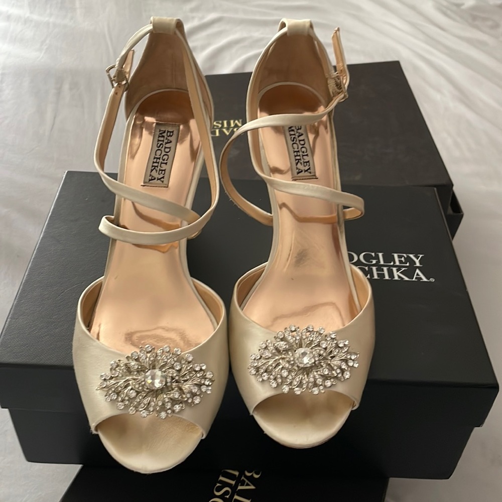 Badgley Mischka Abigail Wedge 9